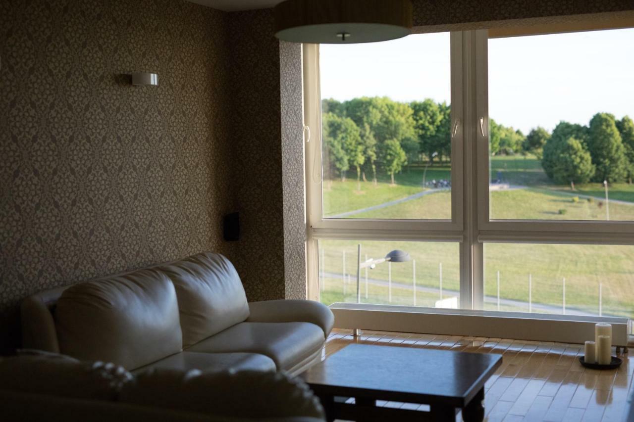 Cozy Apartment With A Wonderful Lake View Telšiai Extérieur photo