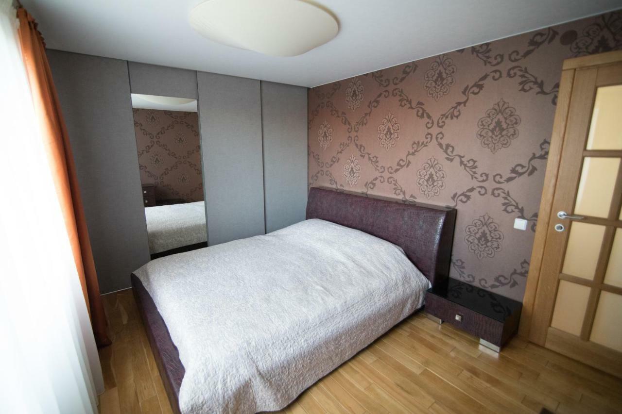 Cozy Apartment With A Wonderful Lake View Telšiai Extérieur photo